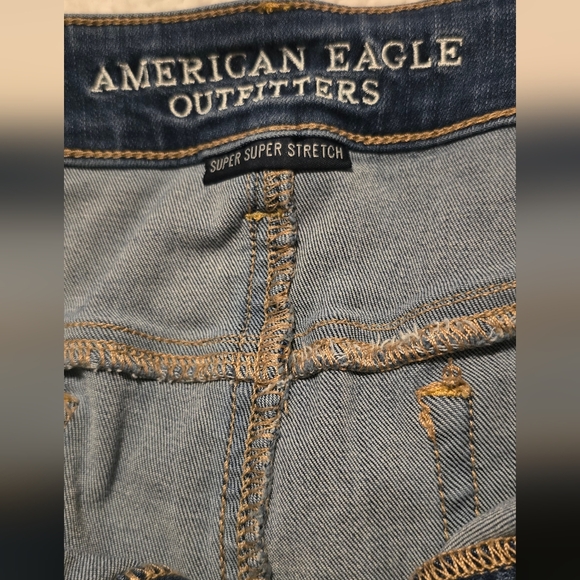 Size 12 - American Eagle distressed jean shorts - Picture 3 of 5
